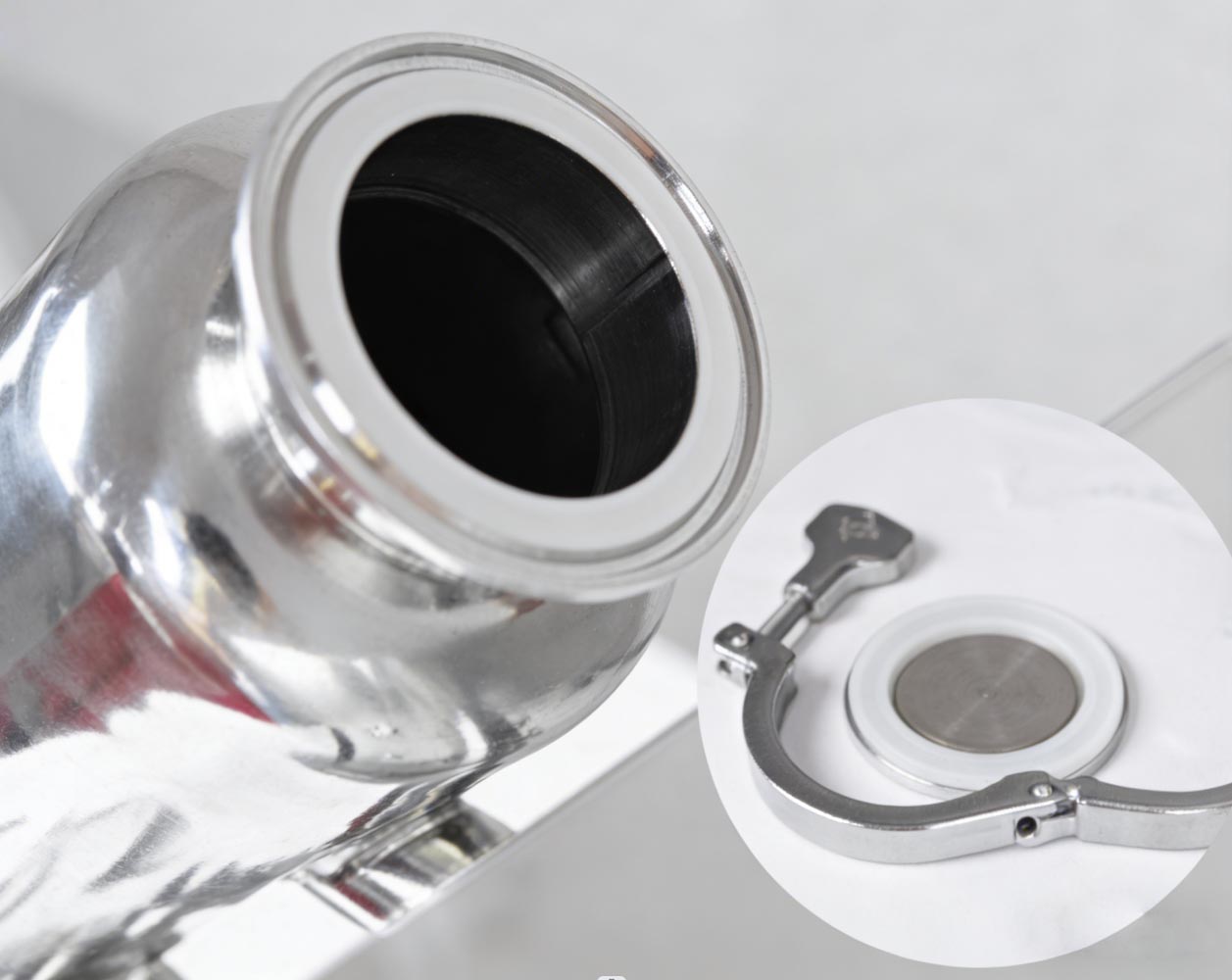 V�͆αۻ�ϙCV-shaped single-arm mixer